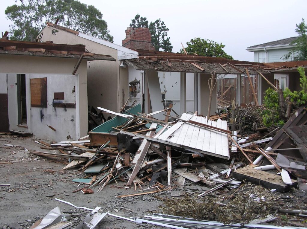 FIRE AND NATURAL DISASTER RESTORATION IN LOS ANGELES